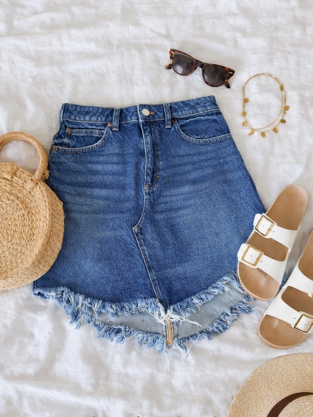 Free People We The Free Frayed Hem Denim Mini Skirt Size 27 Blue Raw Hem